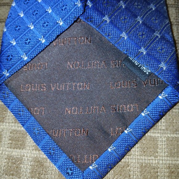 MENS LUXURY LV BEAUTIFUL BLUE 100% SILK TIE GREAT CONDITION , WHITE ACCENT - Picture 5 of 6